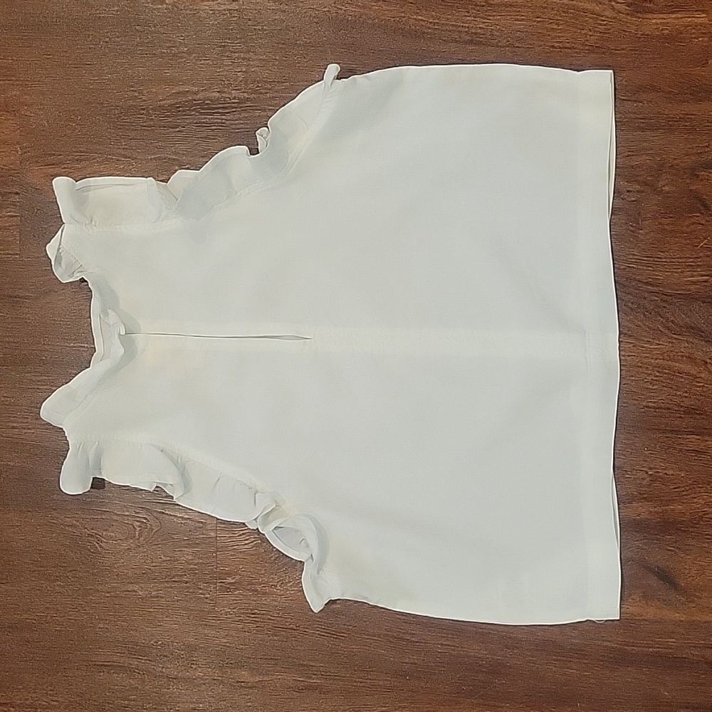 Cloth & Stone Ruffle Top - Picture 2 of 8